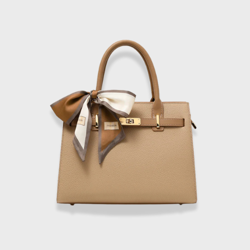 Charlotte | Elegant & Chic